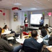 Presentando la Investigación de Mercado combinada con el Marketing Online